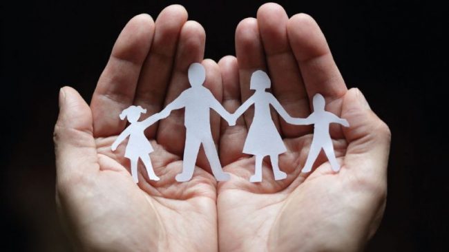 reagrupacion-familiar-en-regimen-comunitario-familia-extensa-al_magreb Abogados de Extranjería en Málaga · Reagrupación familiar