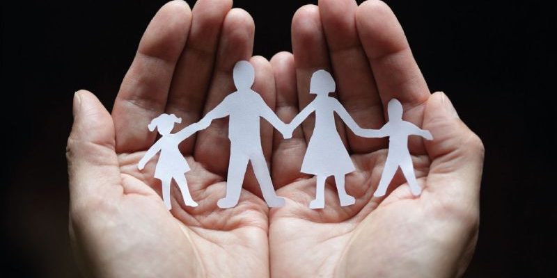 reagrupacion-familiar-en-regimen-comunitario-familia-extensa-al_magreb Abogados de Extranjería en Málaga · Reagrupación familiar